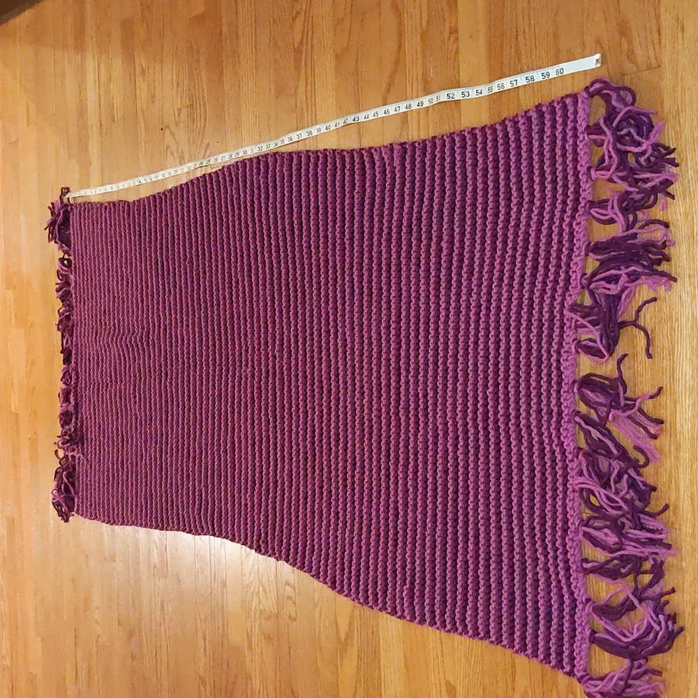 Hand Knit Plum and Fuschia Wool Acrylic Blend Blanket Scarf With FRINGE - Picture 4 of 8